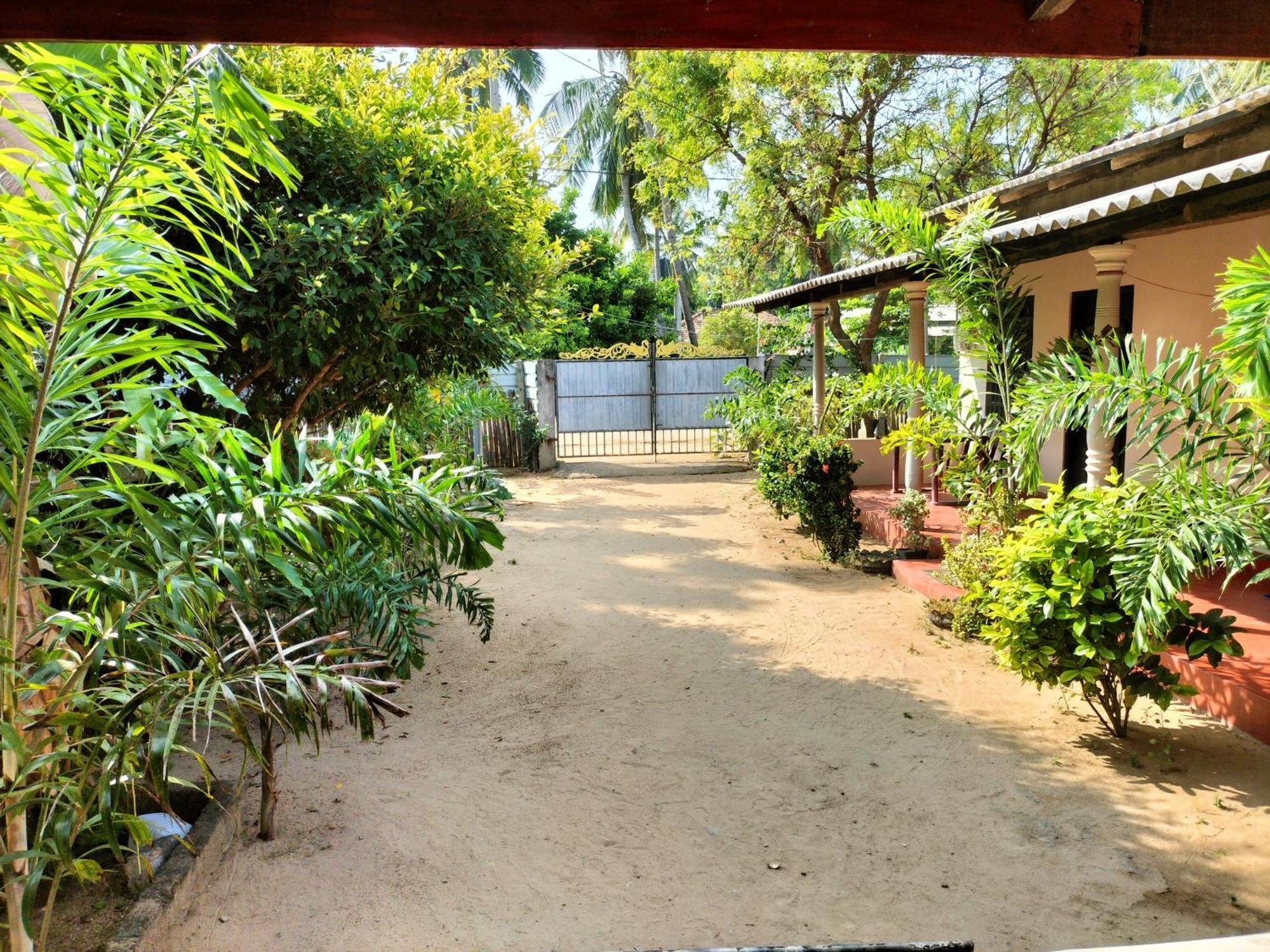 Suman Beach Rooms Nilaveli Luaran gambar